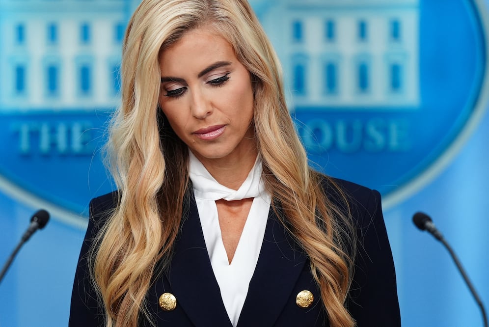 Katie Zacharia, nueva vocera de Trump, confirma no haber pasado el examen para ser abogada. (AP Photo/Julia Demaree Nikhinson)