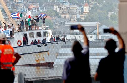 Veleros desaparecidos desde México llegan a Cuba con ayuda humanitaria, asegura la Guardia Costera de EU