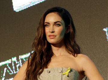 Megan Fox impacta con vestido de escote profundo en Los Ángeles