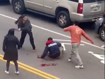 Video. Hombre es atacado brutalmente por lugar de estacionamiento de Nueva York