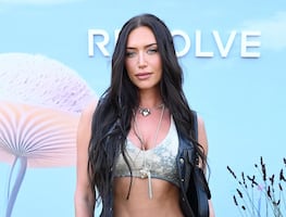 Amiga de Kylie Jenner presume silueta irreal en microbikini y rompe el internet