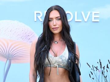 Amiga de Kylie Jenner presume silueta irreal en microbikini y rompe el internet