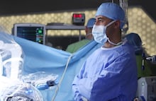 Texas abre hospitales a médicos extranjeros: requisitos para licencia de trabajo hasta 3 años