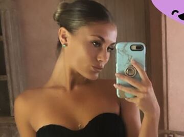 La novia de Luis Miguel impacta con diminuto bikini en Instagram