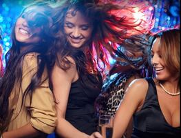 Video. Desalojan fiesta clandestina de 100 personas en CDMX