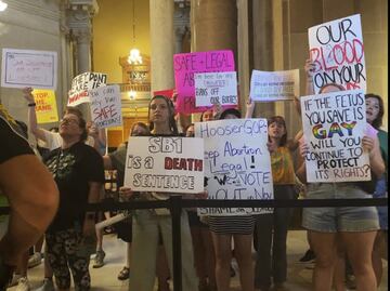 Indiana, el primer estado en restringir el aborto tras el fin de "Roe vs Wade"