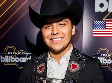 Christian Nodal se va de México; llega a Estados Unidos para disfrutar lujos