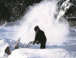 ¿Cuánto pagan por quitar la nieve de los caminos en Canadá?