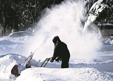 ¿Cuánto pagan por quitar la nieve de los caminos en Canadá?