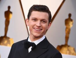 Captan a Tom Holland vacacionando con sus hermanos en Los Cabos