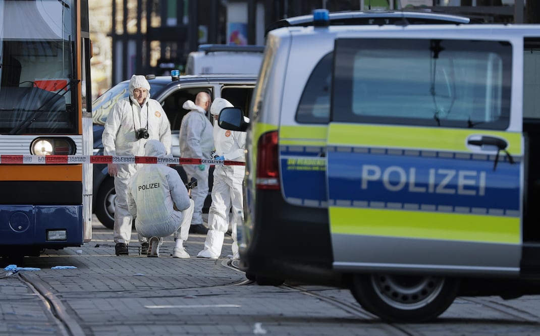 2 muertos y varios heridos de gravedad deja atropellamiento masivo en Alemania. Foto: EFE