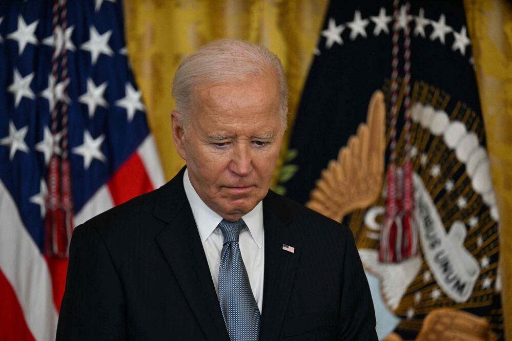 Biden confiesa que necesita dormir más; evitará eventos después de las 8 pm. (Photo by Jim WATSON / AFP)