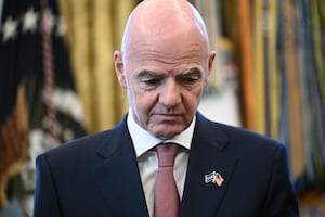 Macron frenó el plan de Infantino: así hizo caer el proyecto multimillonario de la FIFA