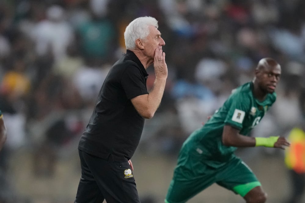 ¡Increíble resurgimiento! Sudáfrica asegura su pase al Mundial 2026 tras vencer 3-0 a Ruanda. (AP Photo/Themba Hadebe)