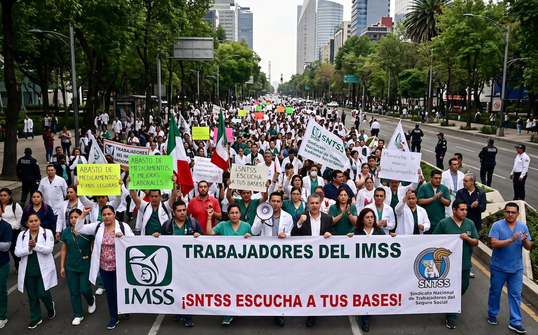Marcha del IMSS en CDMX: hora, ruta y demandas de la megamarcha del 13 de octubre. Foto: IA