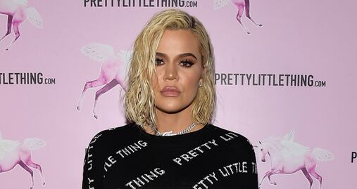 Khloé Kardashian reaparece con sexy look de látex