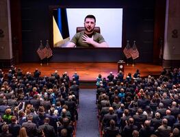“¿Recuerdan Pearl Harbor? ¿Recuerdan el 11-S? Pues mi país está sufriendo lo mismo, todos los días": Zelenskyy
