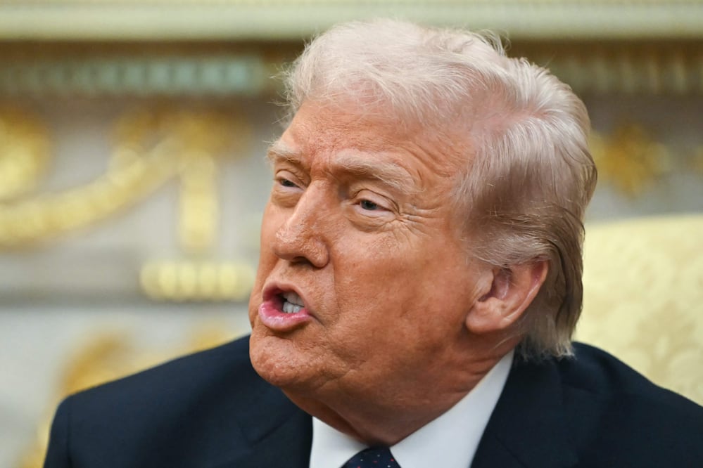 “Podrían ser asesinadas”: Trump exige a Australia dar refugio a la selección femenina de Irán tras escándalo por el himno. (Photo by ANDREW CABALLERO-REYNOLDS / AFP)