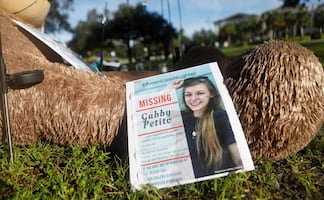 Hallan restos de pertenencias del novio de Gabby Petito