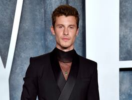 Abdominales marcados y espalda trabajada; esta es la rutina fitness de Shawn Mendes