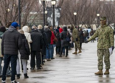 Más de mil militares apoyarán en vacunación de EU