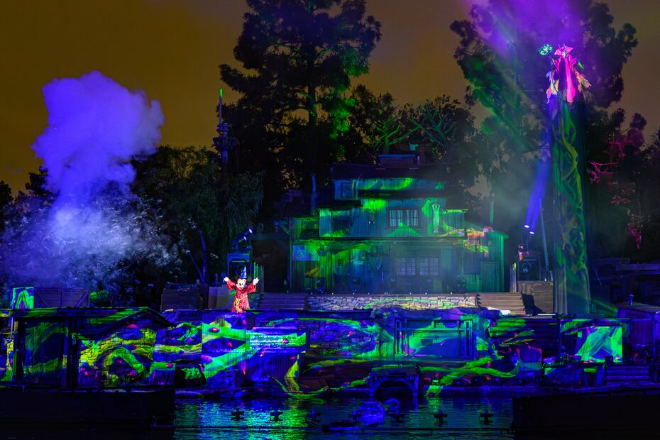 “Fantasmic!” at Disneyland Resort. Fotos: (Richard Harbaugh/Disneyland Resort) Cortesía Disneyland Latino