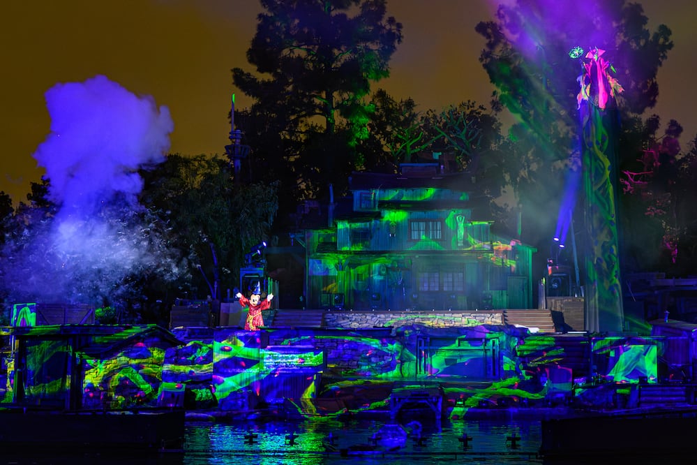 “Fantasmic!” at Disneyland Resort. Fotos: (Richard Harbaugh/Disneyland Resort) Cortesía Disneyland Latino