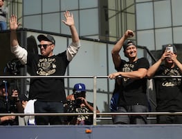 Los Dodgers celebran su bicampeonato con desfile épico: Shohei Ohtani promete ir por el triple. VIDEO