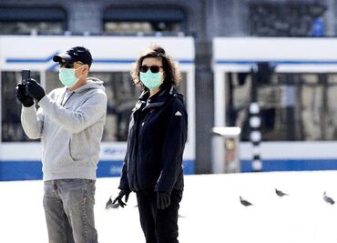 Coronavirus en NY. Cubrebocas obligatorio y un mes más de confinamiento