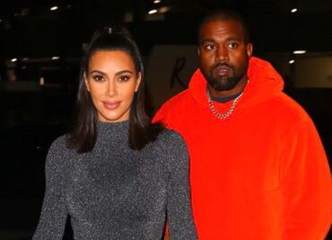 Kim Kardashian presume diminuta cintura por calles de Houston