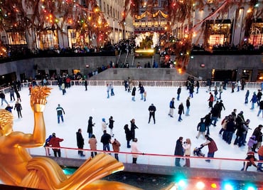 Abre la pista de patinaje del Rockefeller Center en NY