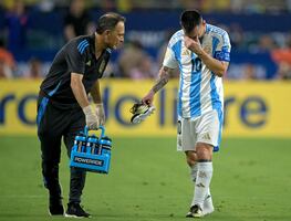 De Paul afirma que la selección argentina se “unió” para ganar por Messi tras verlo llorar