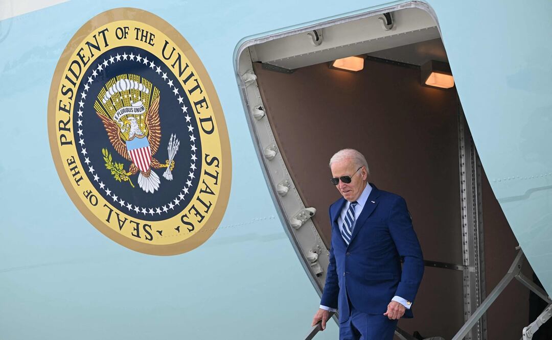 Biden llega a Atlanta en el Air Force One para el primer debate con Trump. Foto: AFP.