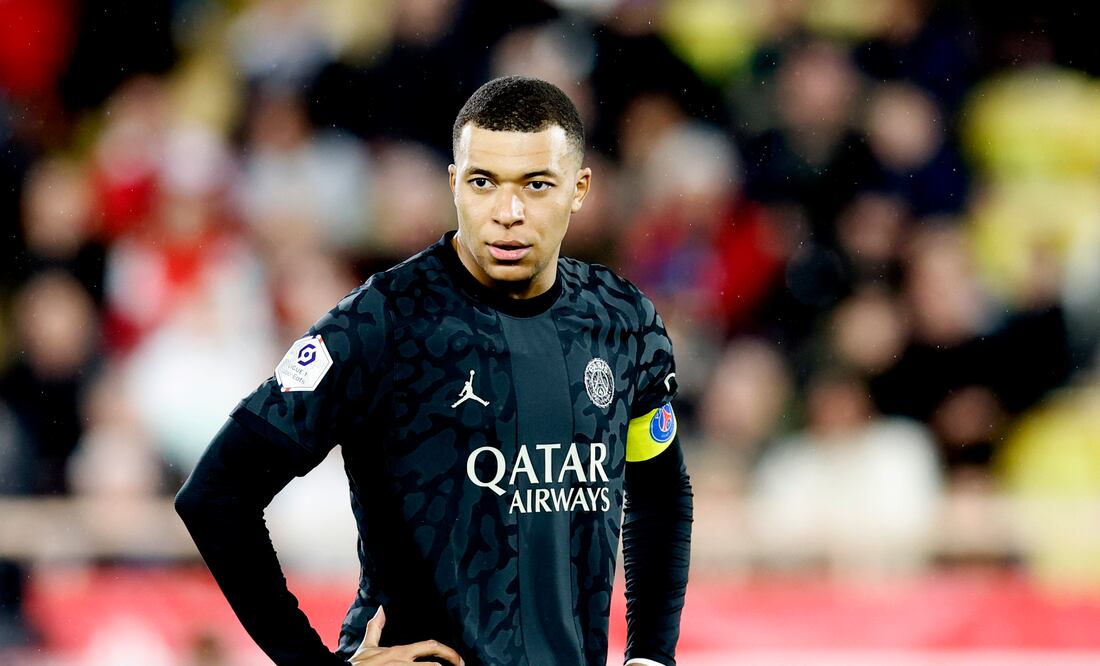 Mbappé fuera de escena: Luis Enrique sustituye al delantero estrella por segundo partido consecutivo. EFE/EPA/SEBASTIEN NOGIER