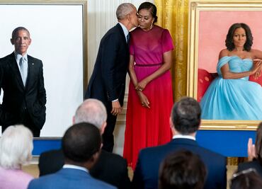Barack y Michelle Obama revelan sus retratos oficiales en la Casa Blanca