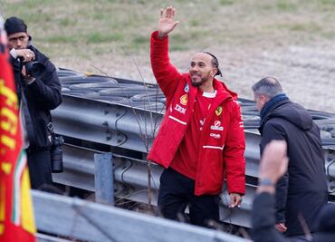 Lewis Hamilton pilota su Ferrari por primera vez: "Todavía me pellizco para creer que estoy aquí"