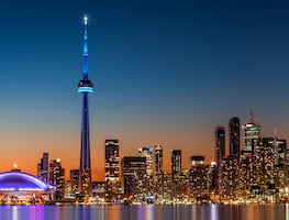 Tres edificios icónicos de Toronto que debes conocer en tu viaje