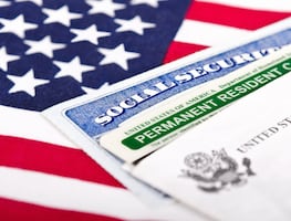 10 estados donde otorgan más Green Cards en Estados Unidos (residencia permanente)