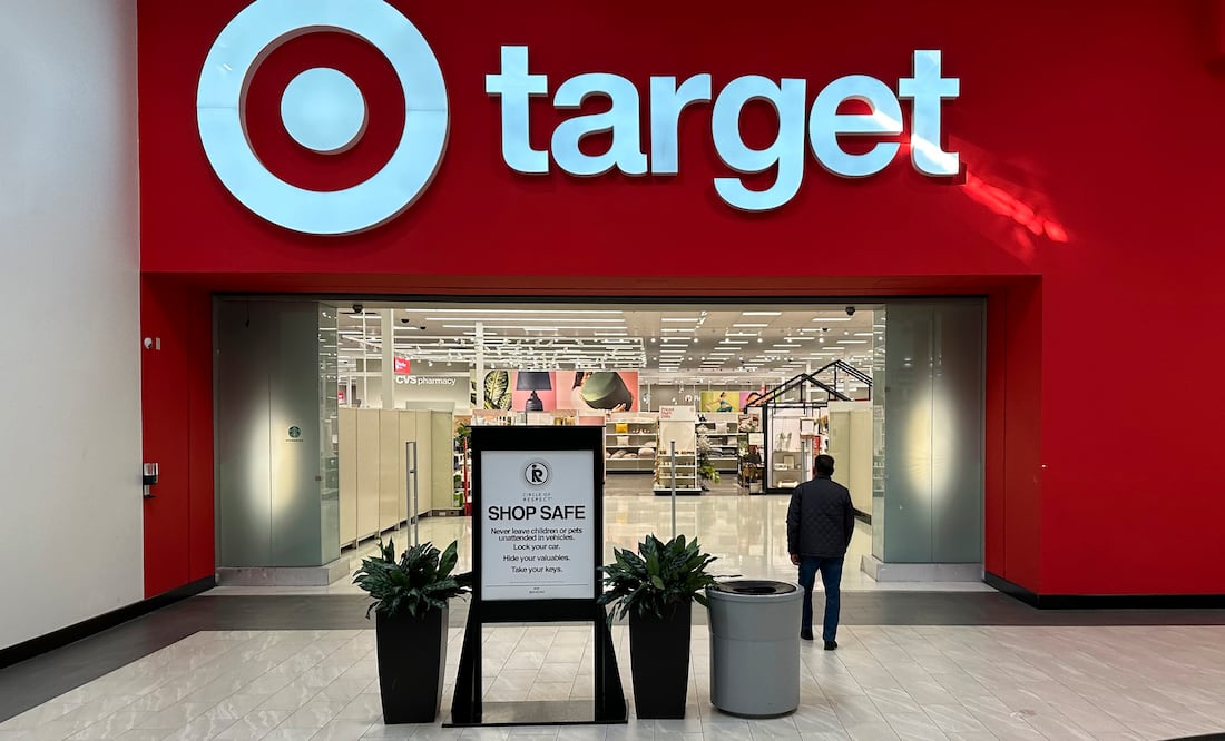 ¡Sacudida en Target! La gigante de los supermercados anuncia 1,000 despidos y elimina 800 puestos  (AP Photo/David Zalubowski, File)