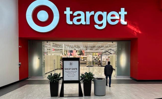 ¡Sacudida en Target! La gigante de los supermercados anuncia 1,000 despidos y elimina 800 puestos