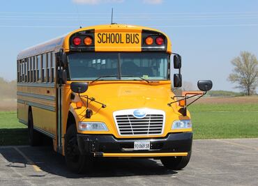 Arrestan a mujer en Alabama por golpear a estudiante que molestaba a su hijo