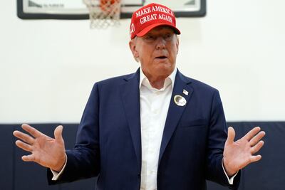 Trump se irrita con reportero por pregunta sobre el aborto: “Deja de hablar de eso”