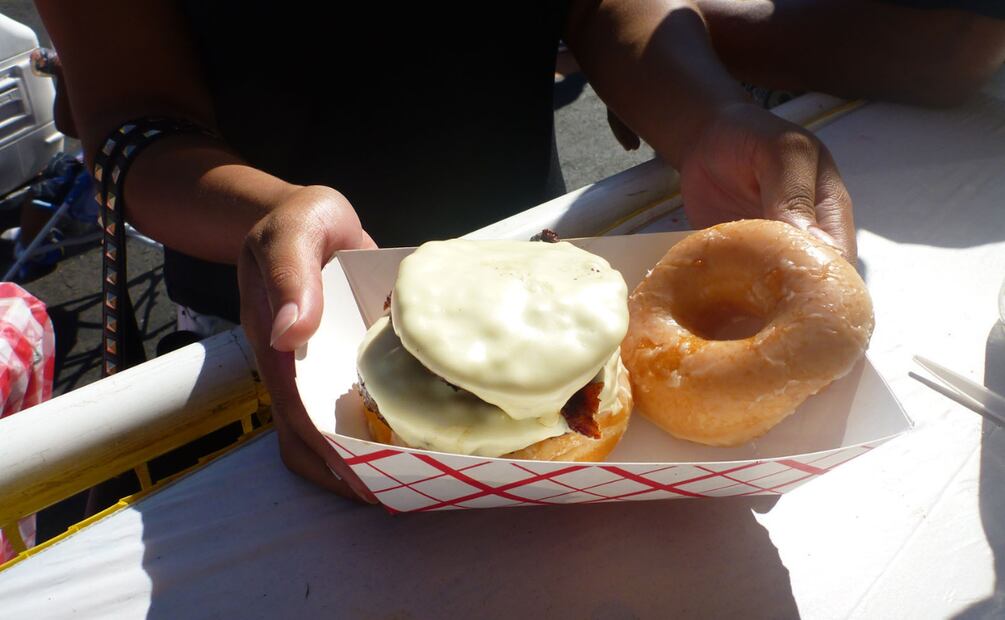 Día Mundial de la Hamburguesa. ¿Cuáles son las peores del mundo, según Taste Atlas? Foto: Canva