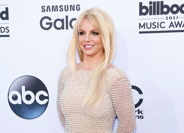 Britney Spears está en México e impone tendencia con bikini neón en la playa