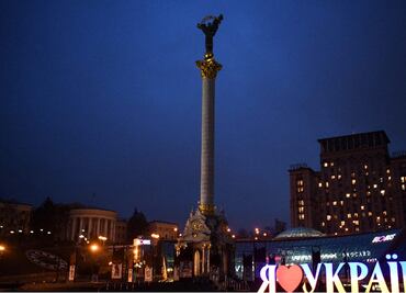 Reportan explosiones en el centro de Kiev; suenan las sirenas