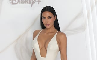 Kim Kardashian conquista la CDMX con look de impacto en estreno de ‘Todo vale’