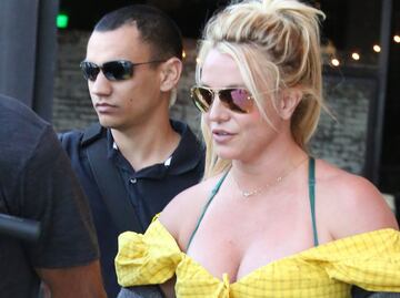 Britney Spears comparte video modelando diminuto bikini ‘animal print’