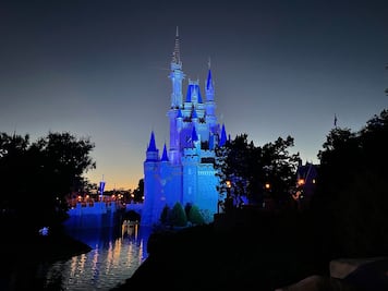 Disney incrementa tarifas en sus parques de California y Florida