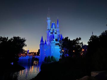 Disney incrementa tarifas en sus parques de California y Florida