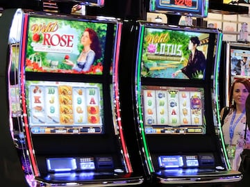 Mujer gana 11 mil dólares en tragamonedas de aeropuerto en Las Vegas